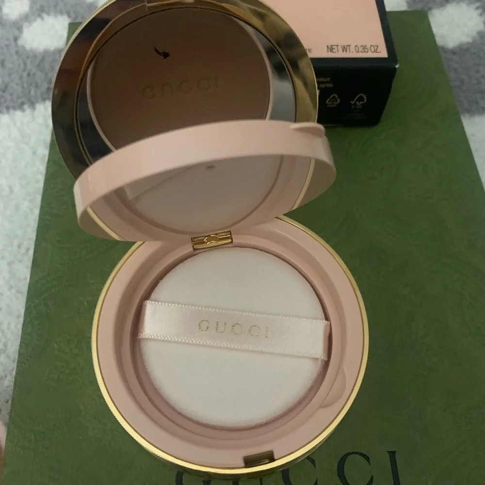 Gucci Beauty Powder Matte Finish 12 Deep ~Neutral Undertones
